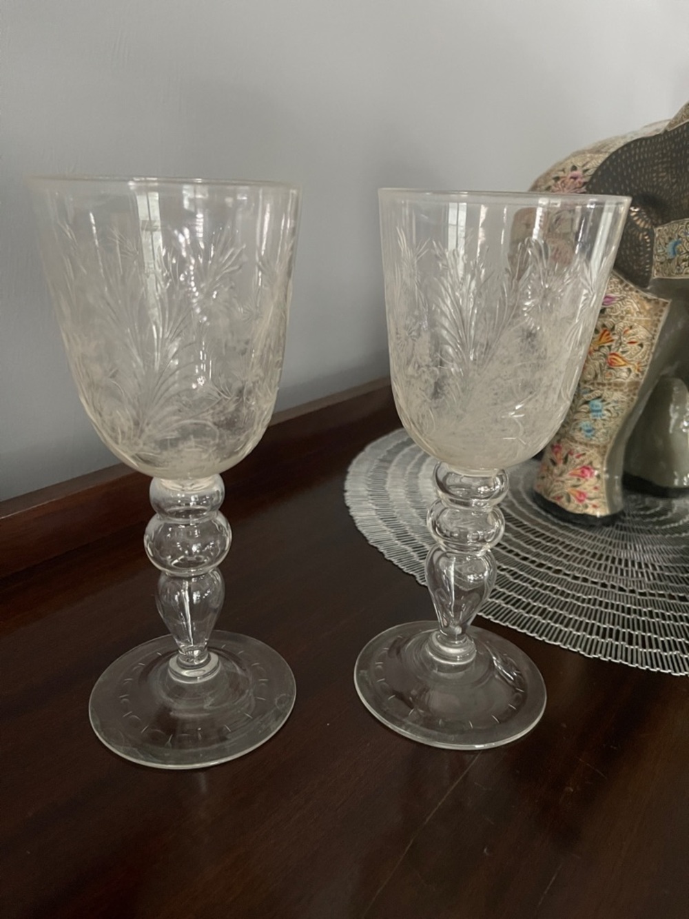 Clear Etched Crystal Goblet Pair - Classic Clear Glass Wine Glasses